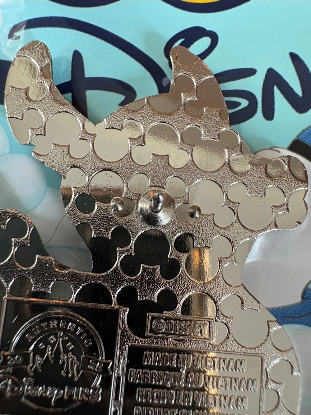 Ducks of Disney trading pin (Stitch) - Disney Parks item 🦆 (Brand New)